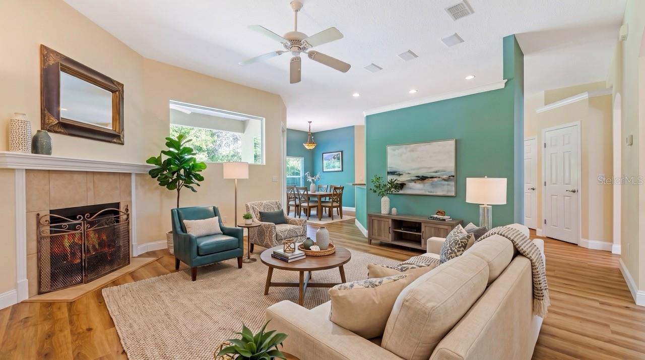 DELAND MANOR - Residential