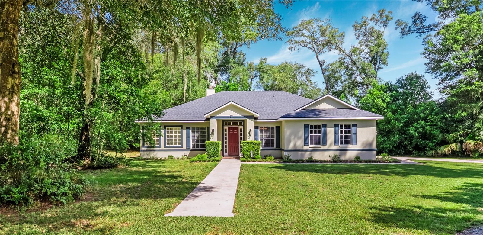 DELAND MANOR - Residential