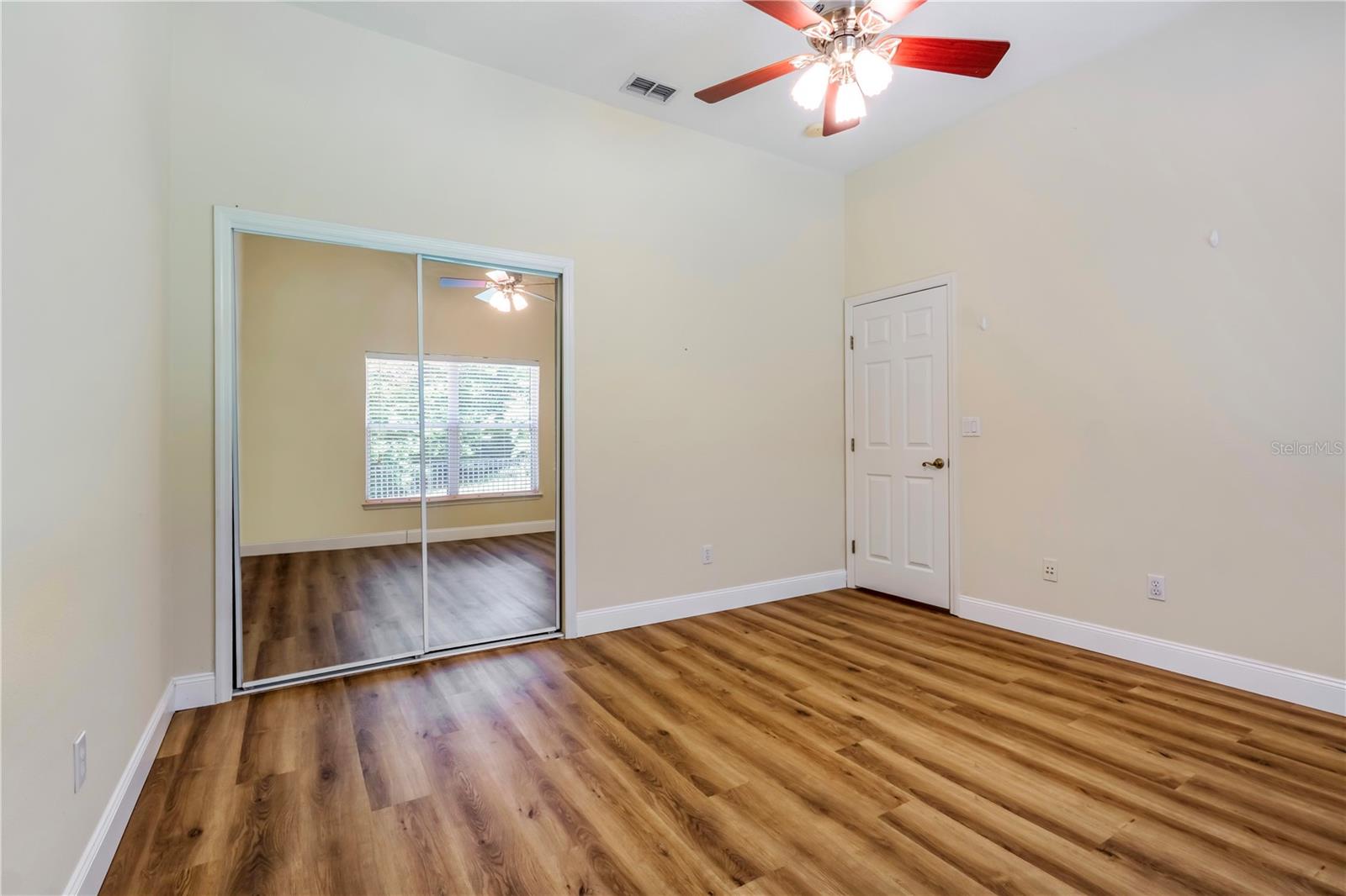 DELAND MANOR - Residential