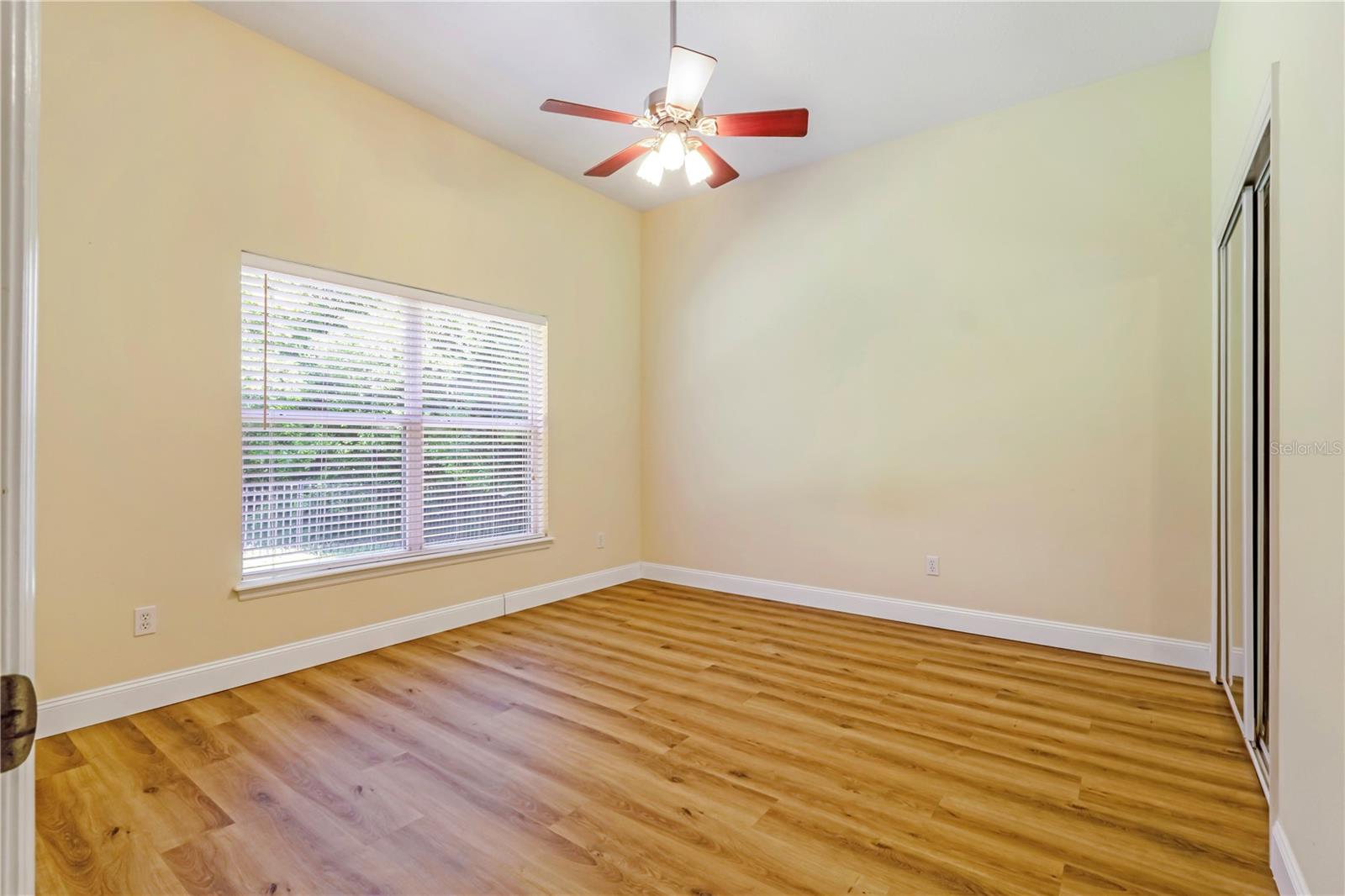 DELAND MANOR - Residential