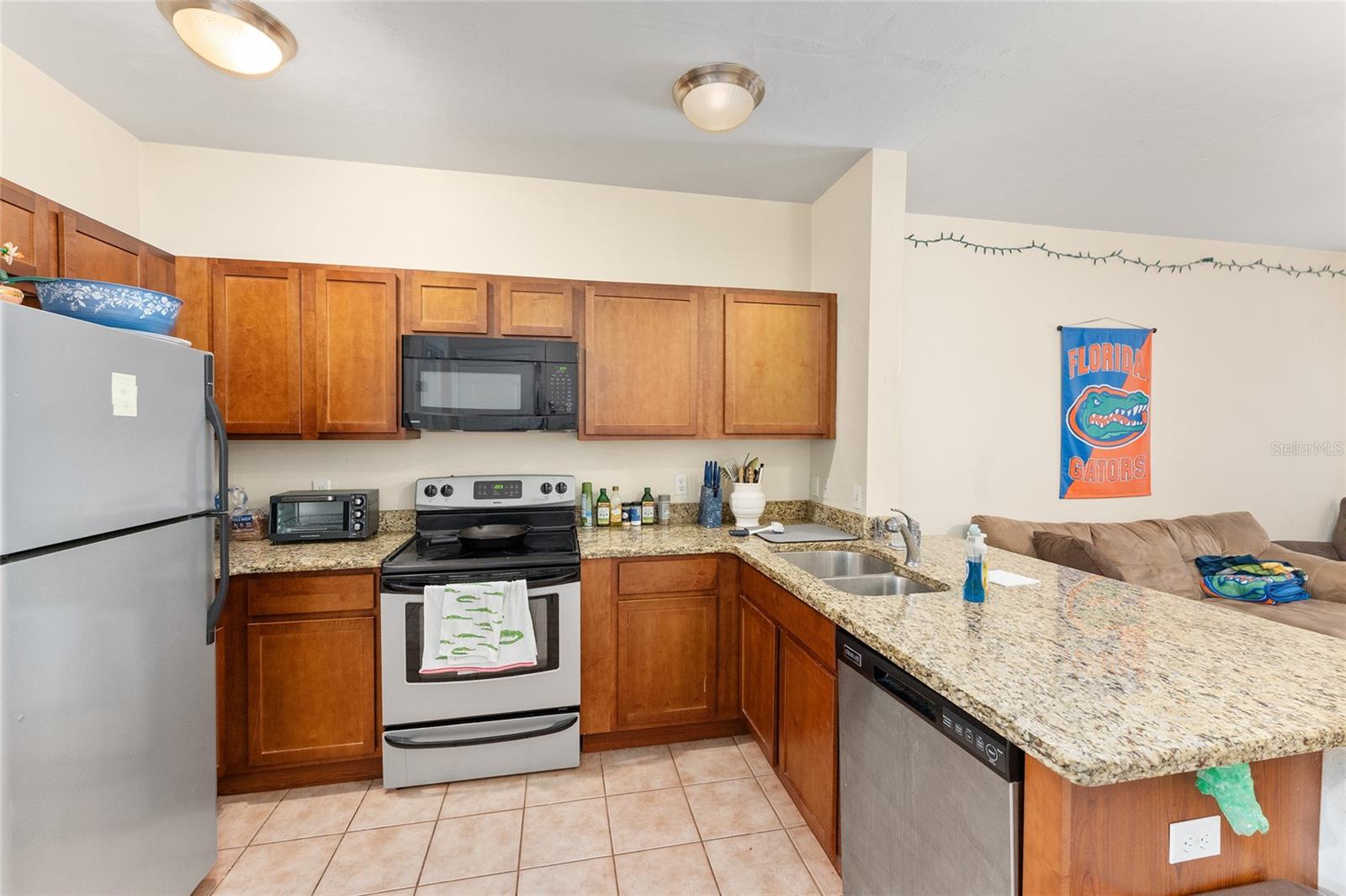 CHASE HOLLOW CONDO - Residential