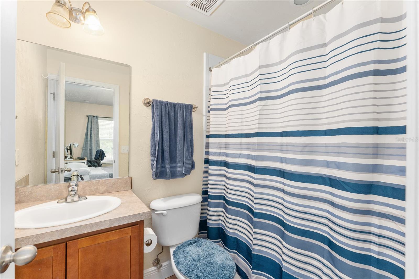 CHASE HOLLOW CONDO - Residential