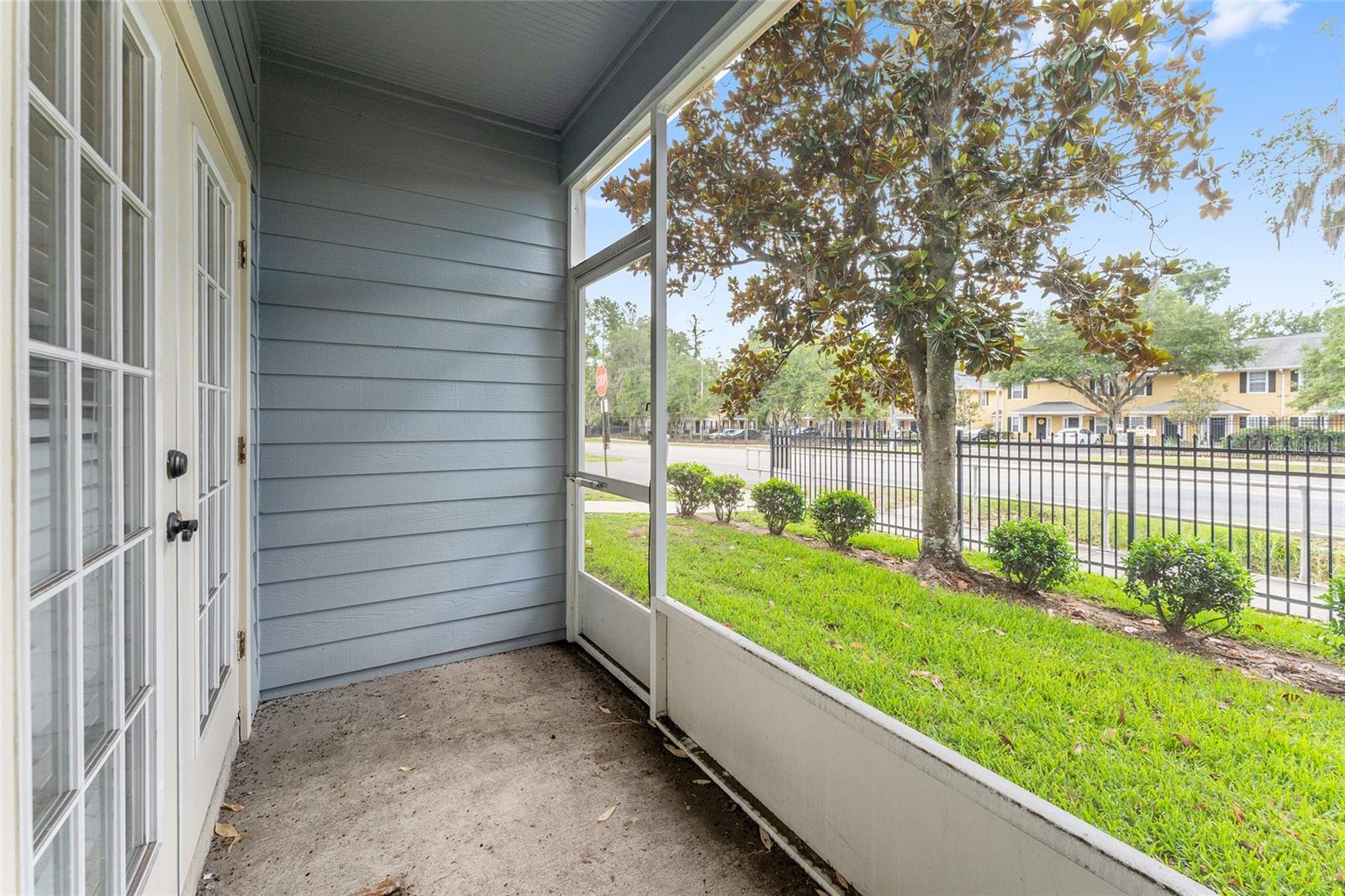 CHASE HOLLOW CONDO - Residential