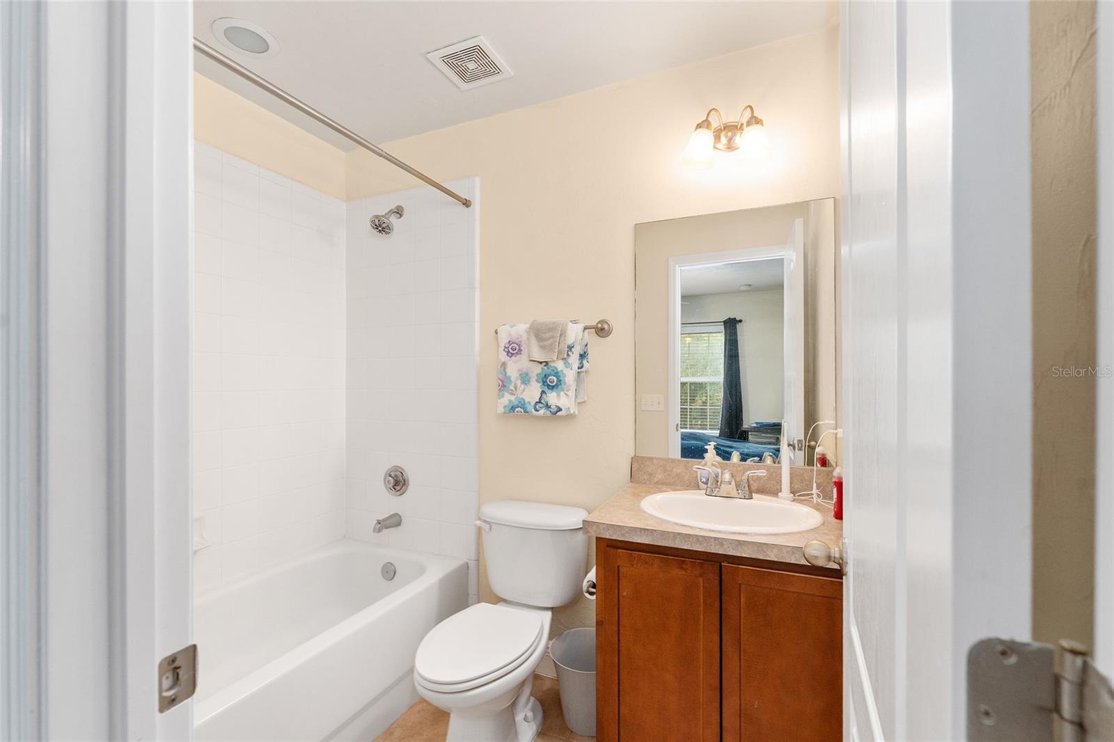 CHASE HOLLOW CONDO - Residential
