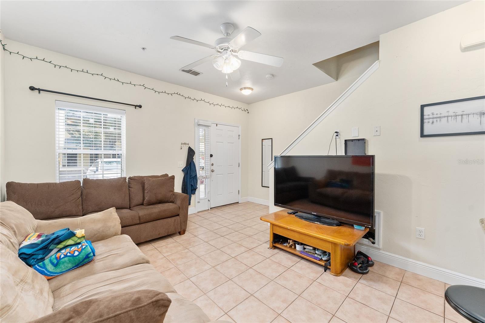 CHASE HOLLOW CONDO - Residential
