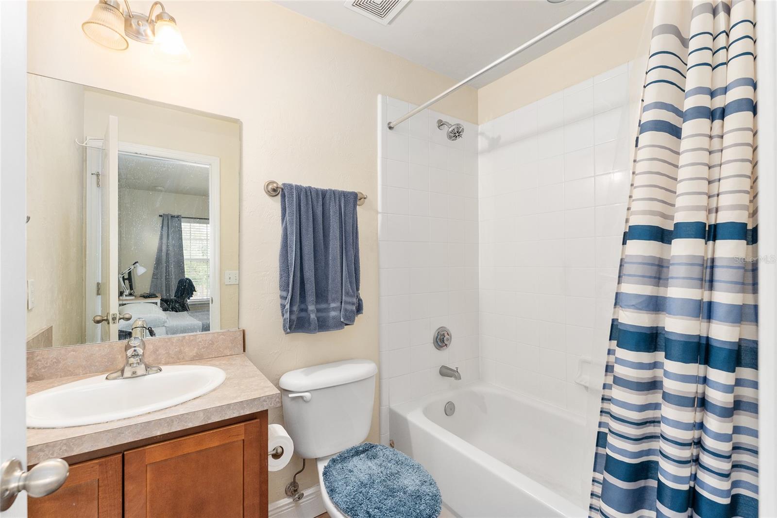 CHASE HOLLOW CONDO - Residential