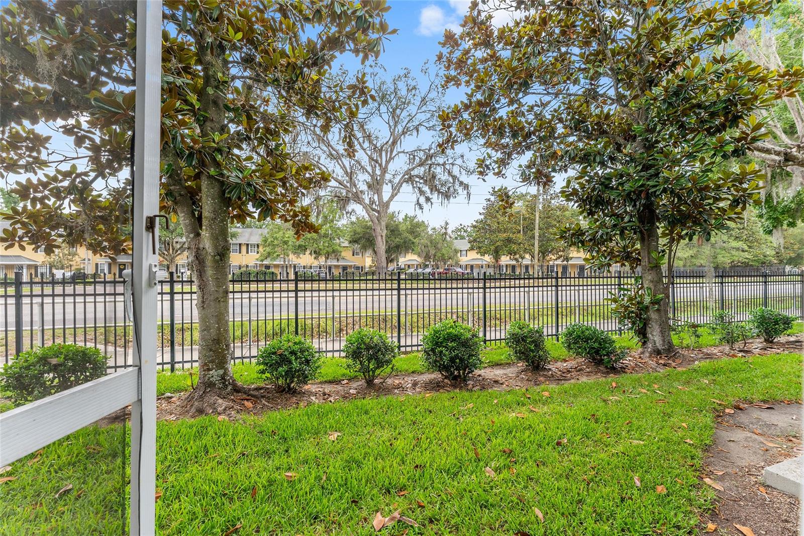 CHASE HOLLOW CONDO - Residential