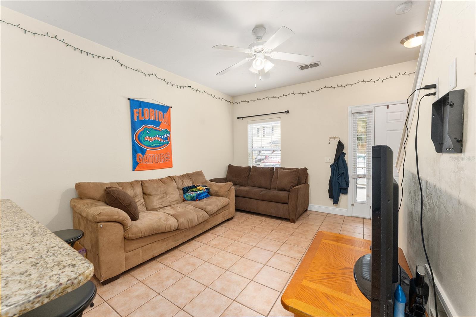 CHASE HOLLOW CONDO - Residential