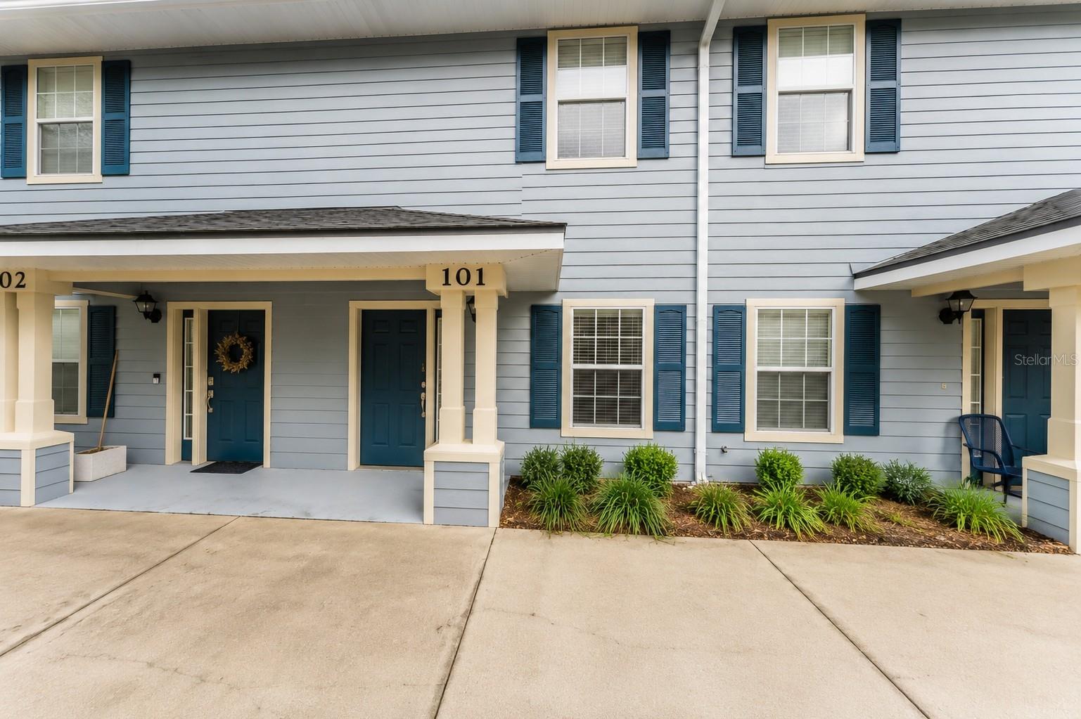 CHASE HOLLOW CONDO - Residential