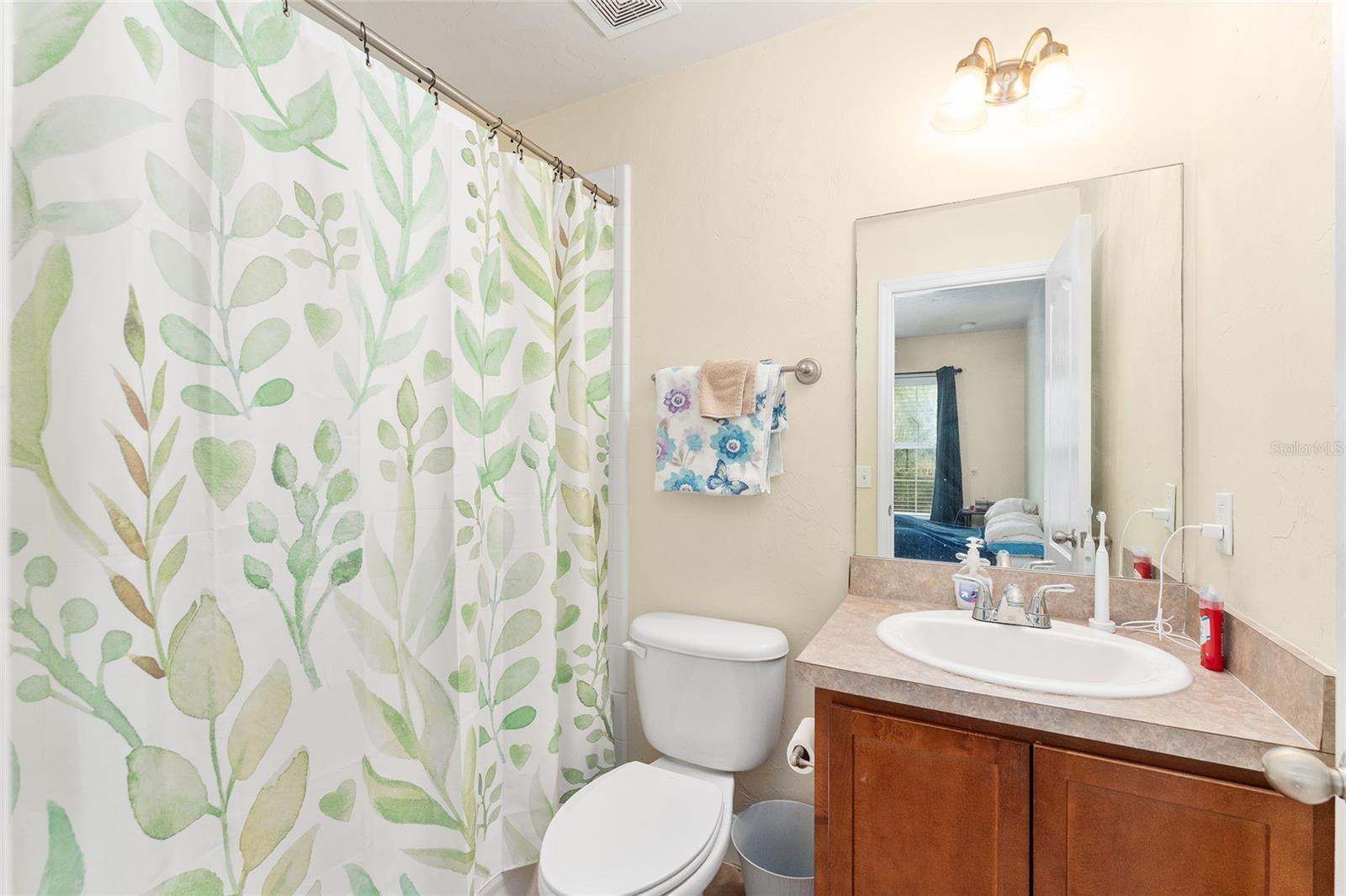 CHASE HOLLOW CONDO - Residential