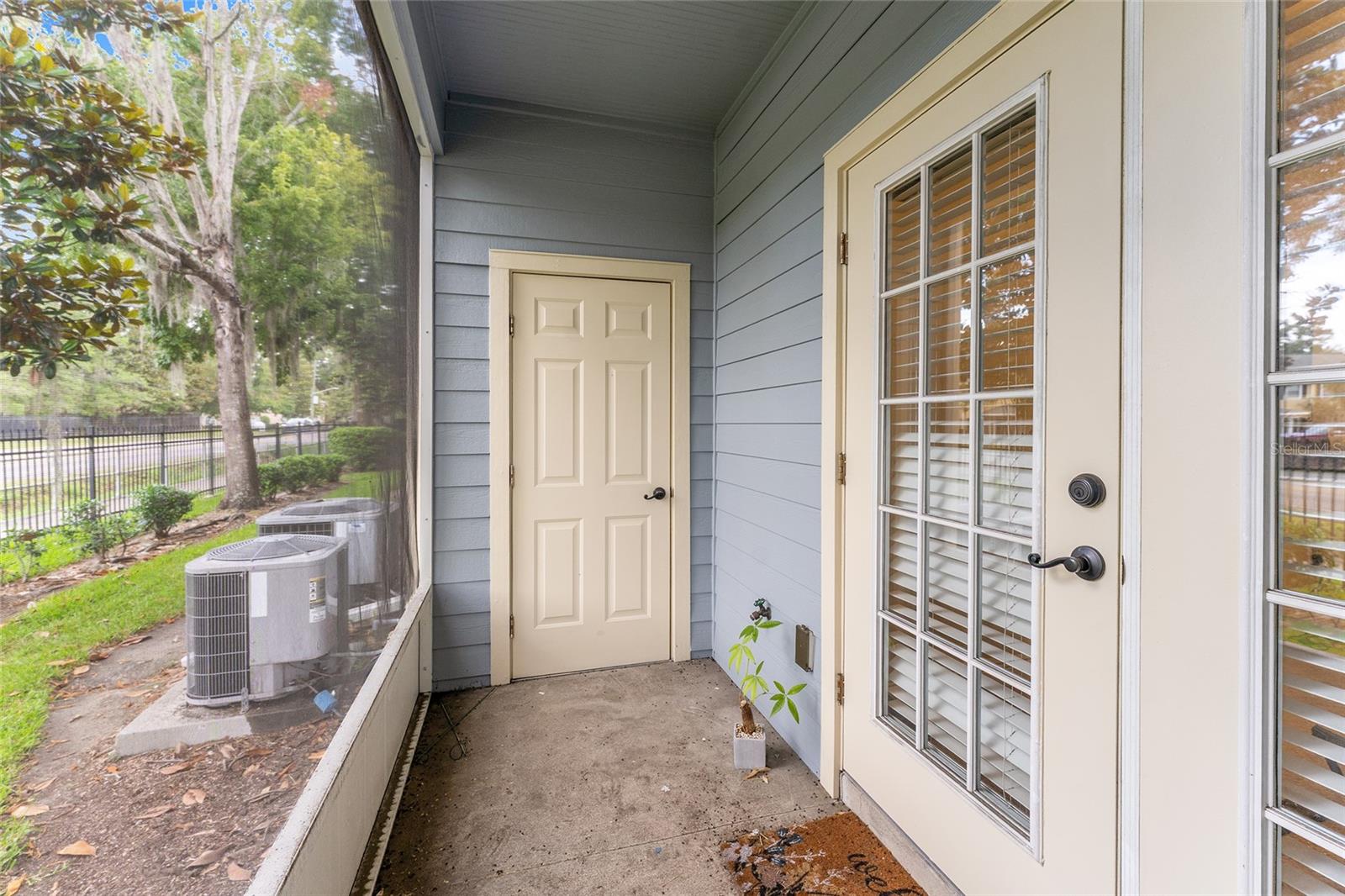 CHASE HOLLOW CONDO - Residential