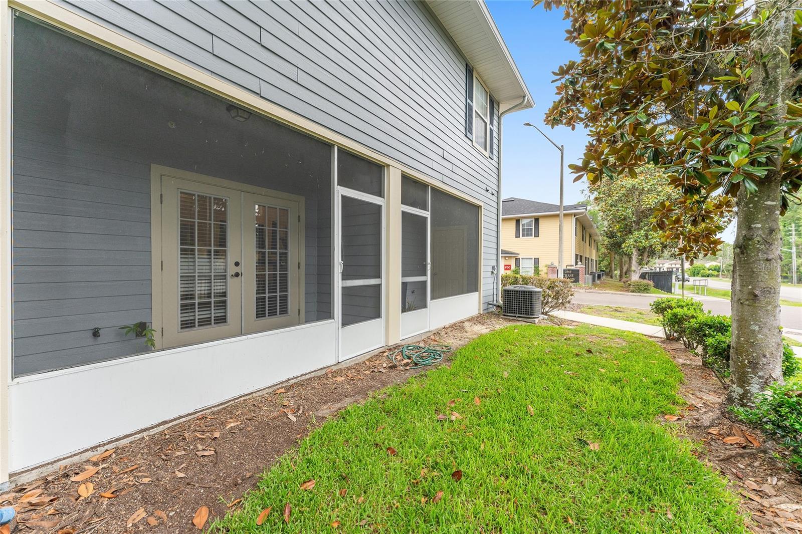 CHASE HOLLOW CONDO - Residential