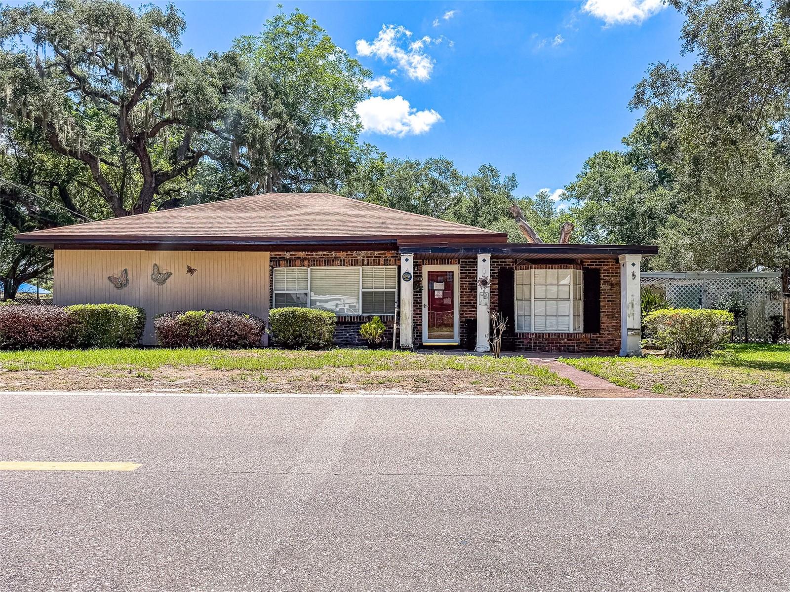 Opportunity awaits with this 3-bedroom, 2-bathroom block home featuring an open-concept layout and desirable split floor plan. The spacious living area flows seamlessly into the kitchen and dining spaces, creating a functional layout for everyday living and entertaining.
Step outside to enjoy the in-ground pool and fully fenced backyard, offering privacy and plenty of space for outdoor activities. With no HOA restrictions, you'll have the flexibility to make the property your own.
Please note that the property is experiencing settlement and is being offered as a cash-only sale. This presents a unique opportunity for investors, contractors, or buyers looking to renovate and add value. Conveniently located with easy access to shopping, dining, schools, and major roadways.
Schedule your showing today and explore the potential this property has to offer.