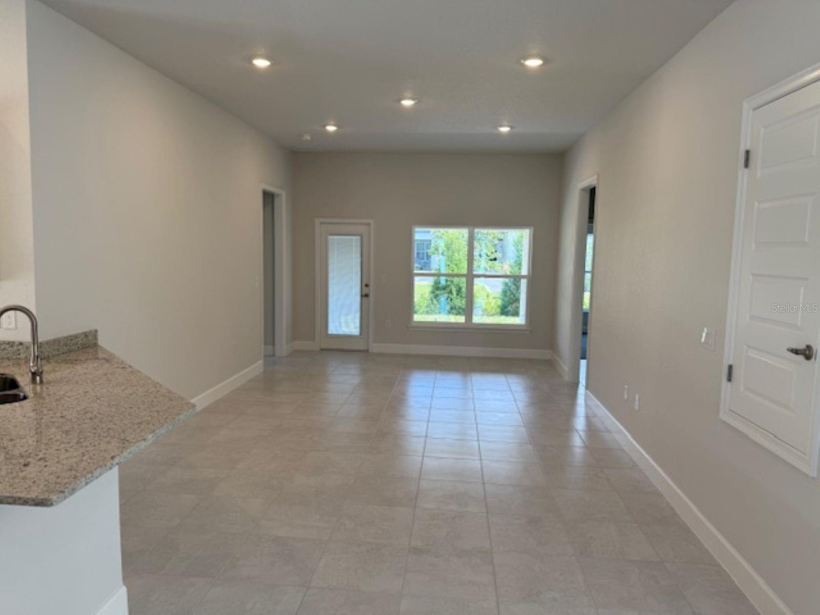 WEST OAK - Residential