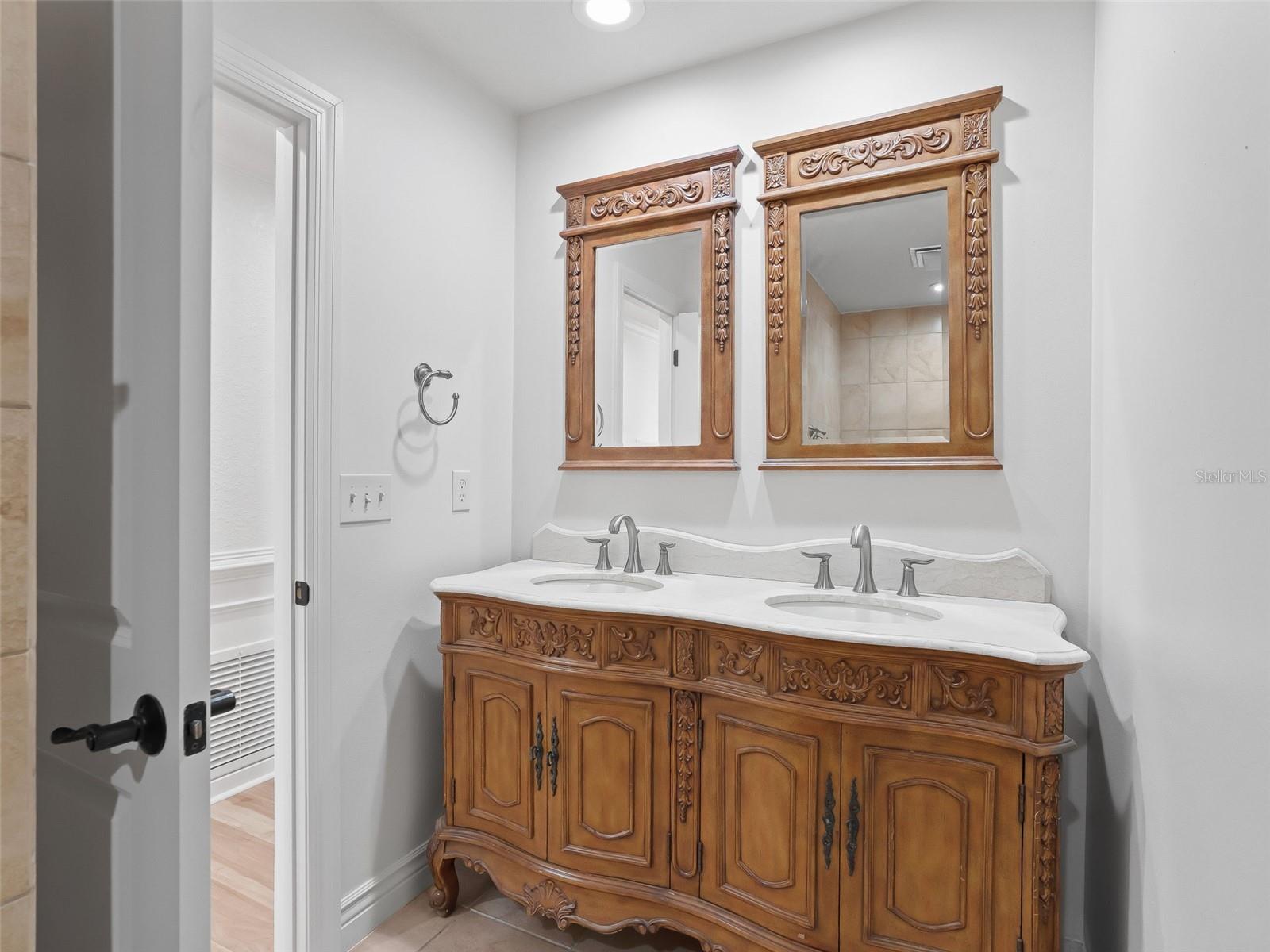 JOHNSON WALLACE E JR - Residential