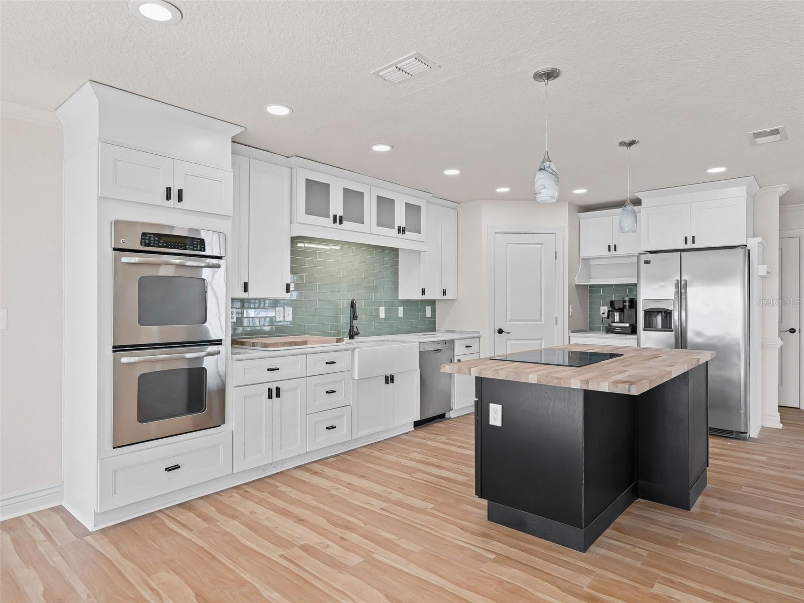 JOHNSON WALLACE E JR - Residential