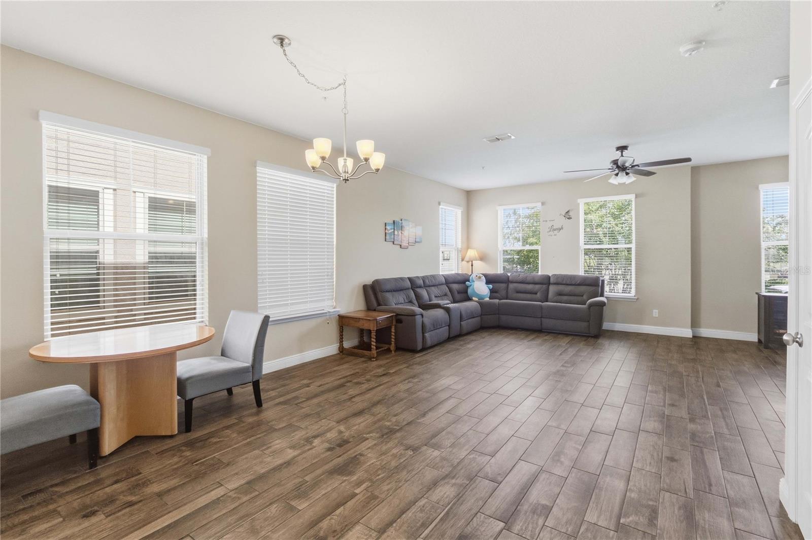 OVERLOOK/EAST PARK - Residential
