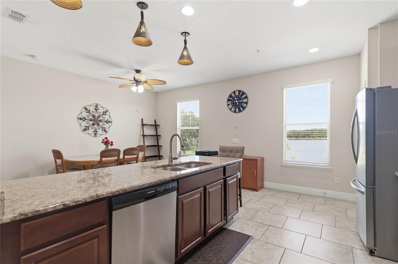 OVERLOOK/EAST PARK - Residential