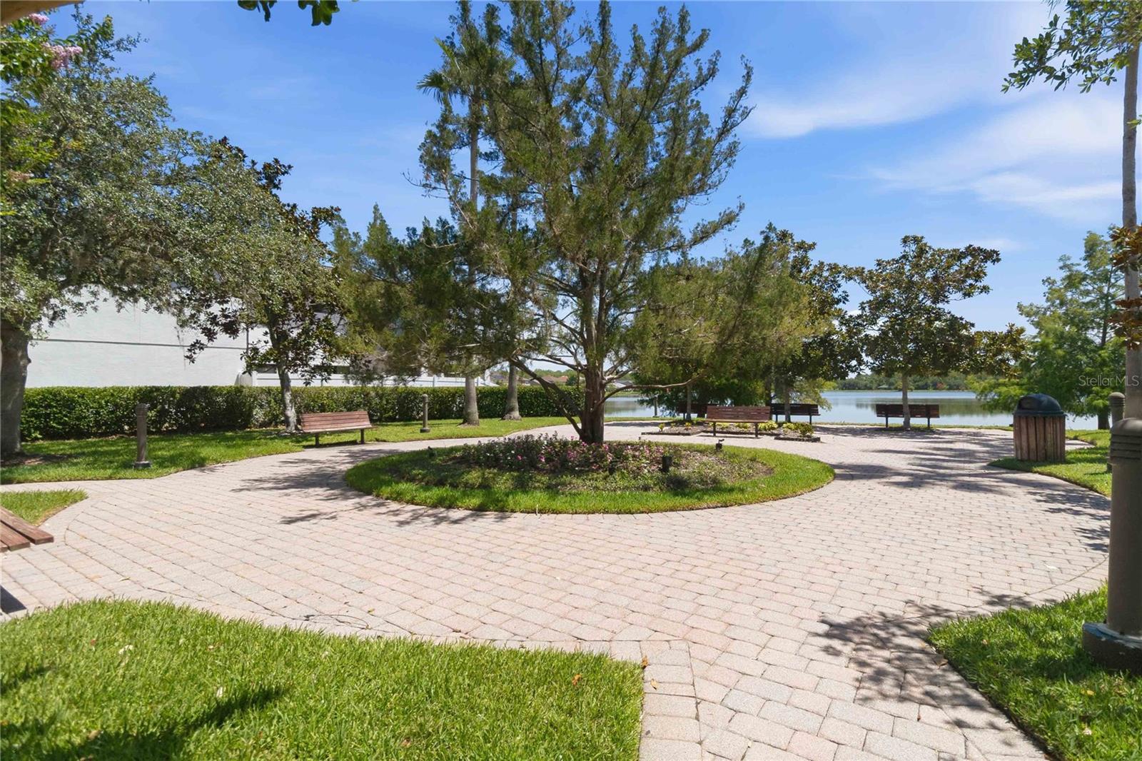 OVERLOOK/EAST PARK - Residential