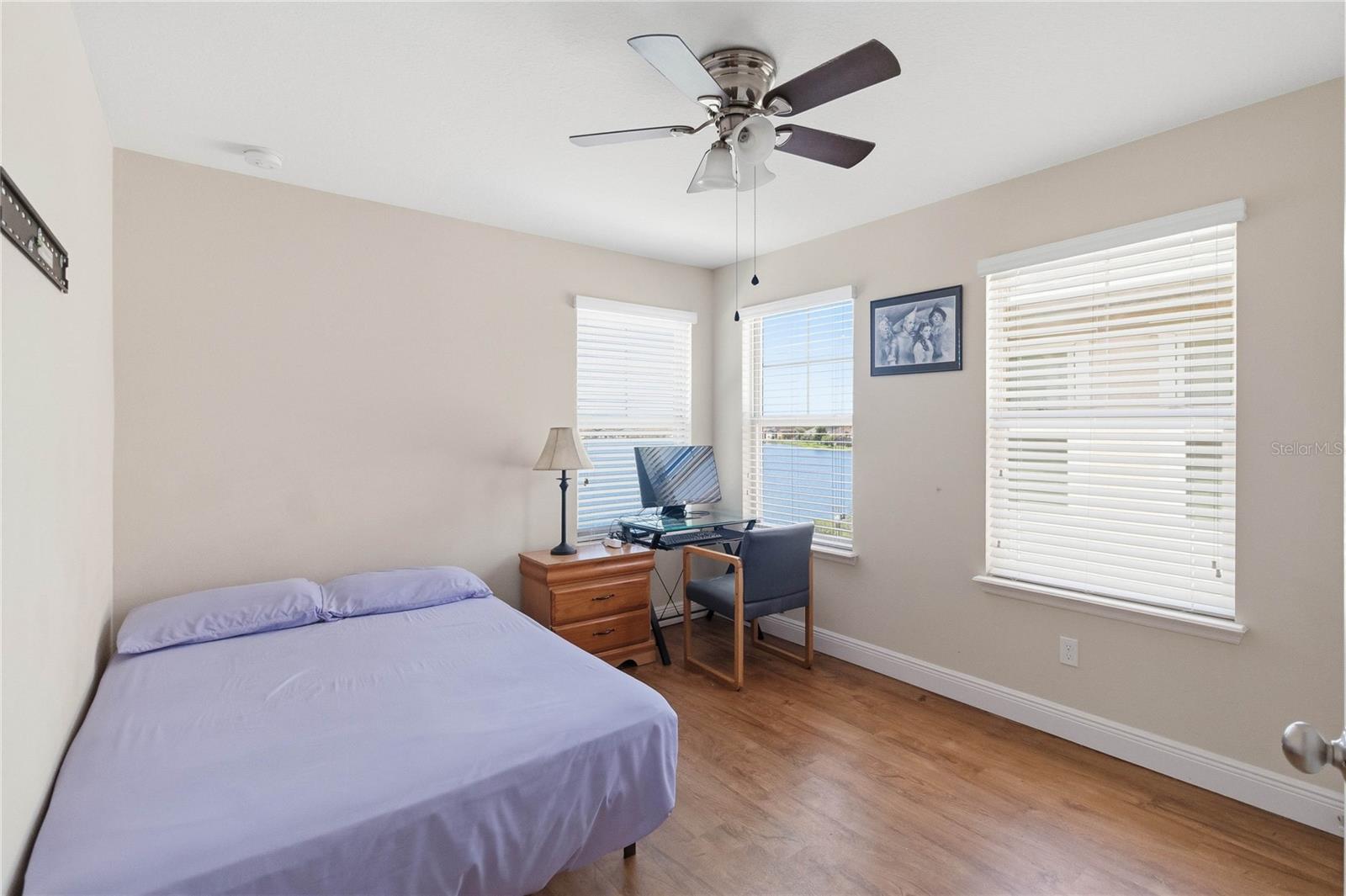 OVERLOOK/EAST PARK - Residential