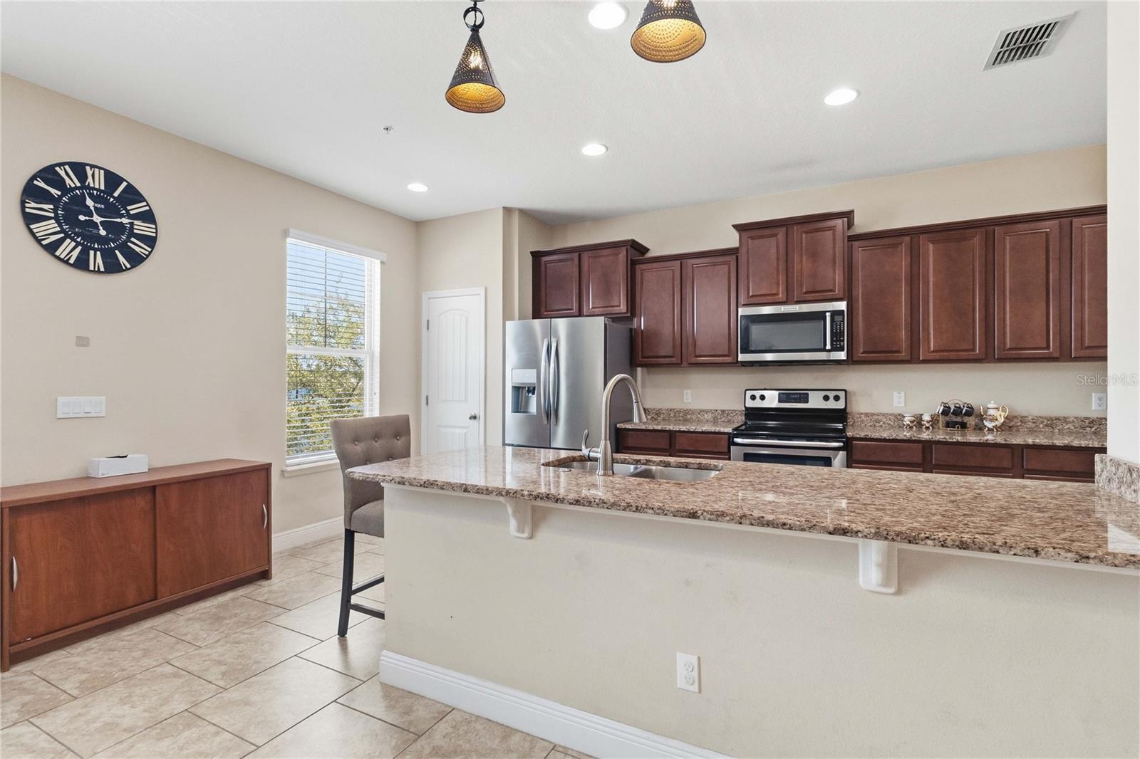 OVERLOOK/EAST PARK - Residential