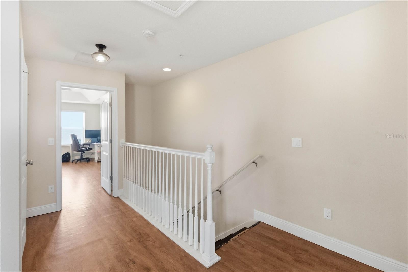 OVERLOOK/EAST PARK - Residential
