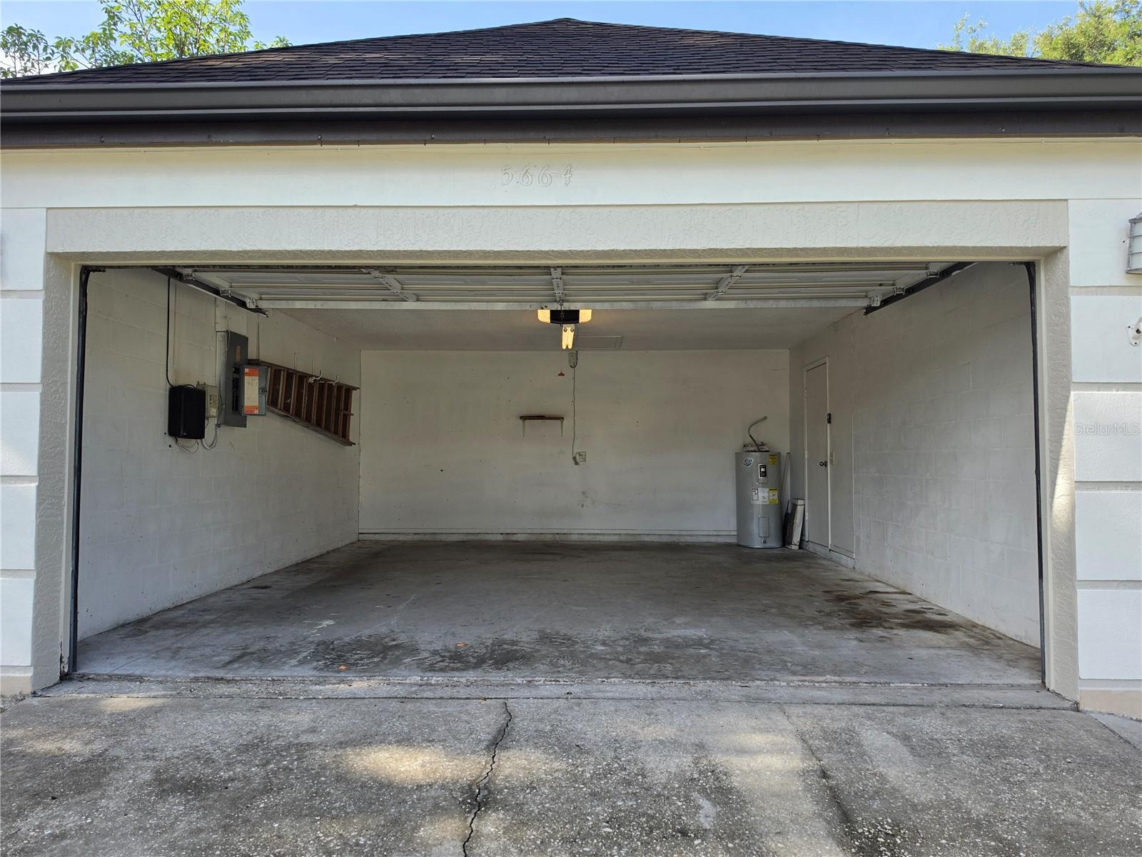 MEADOW LAKES EAST - Residential