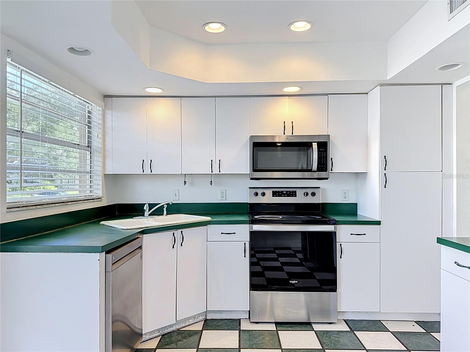 MEADOW LAKES EAST - Residential