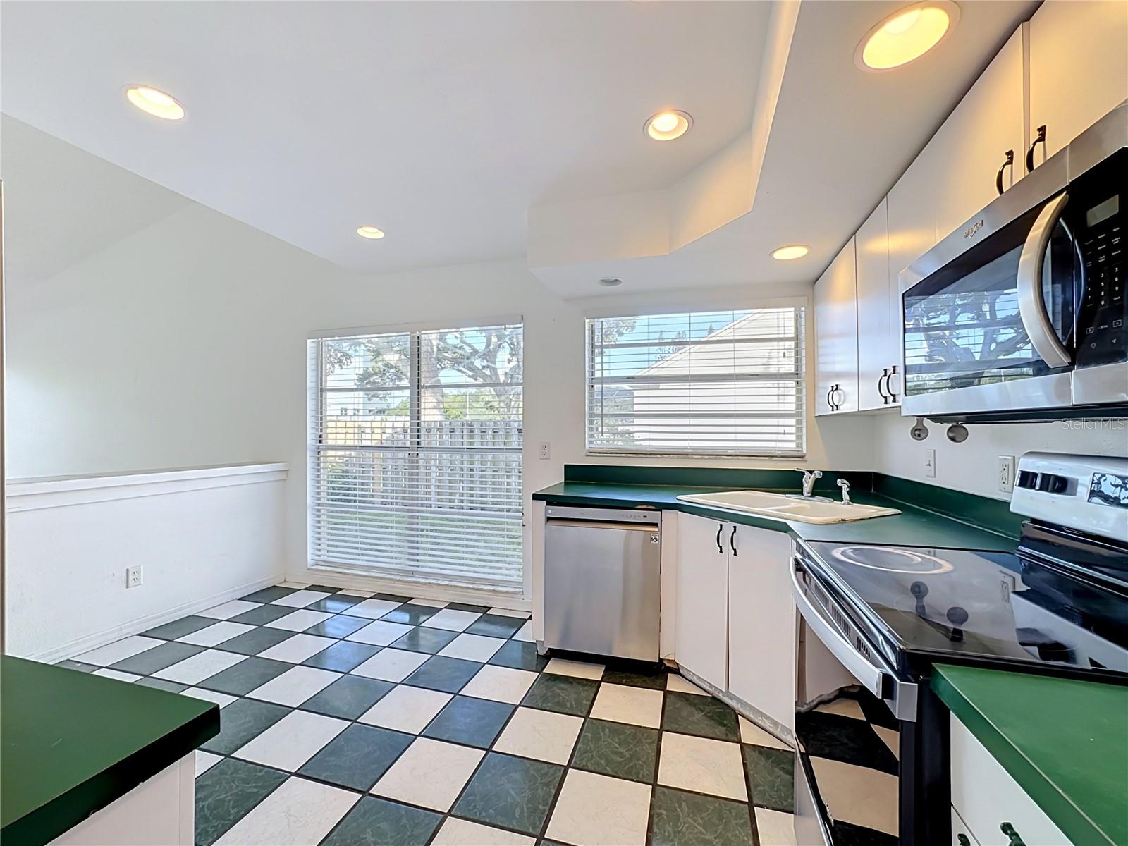 MEADOW LAKES EAST - Residential