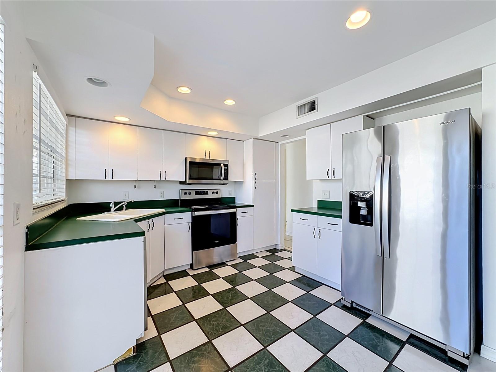 MEADOW LAKES EAST - Residential