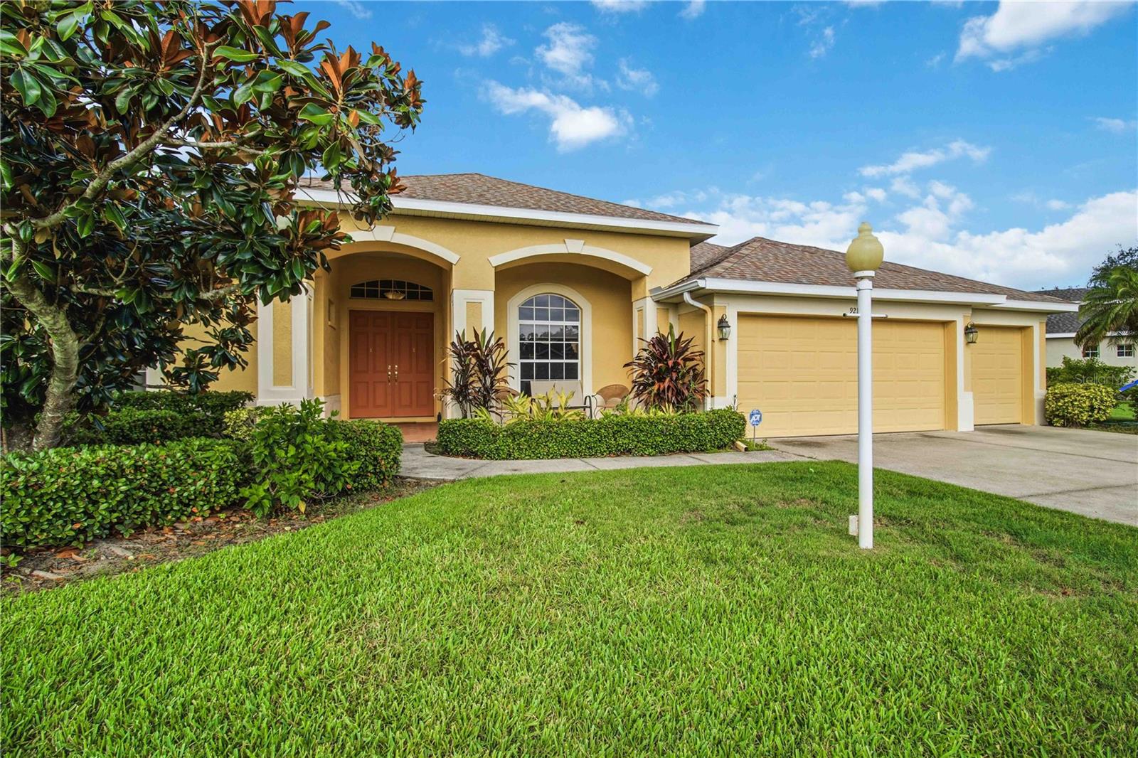 ANCIENT OAKS UNIT ONE - Residential