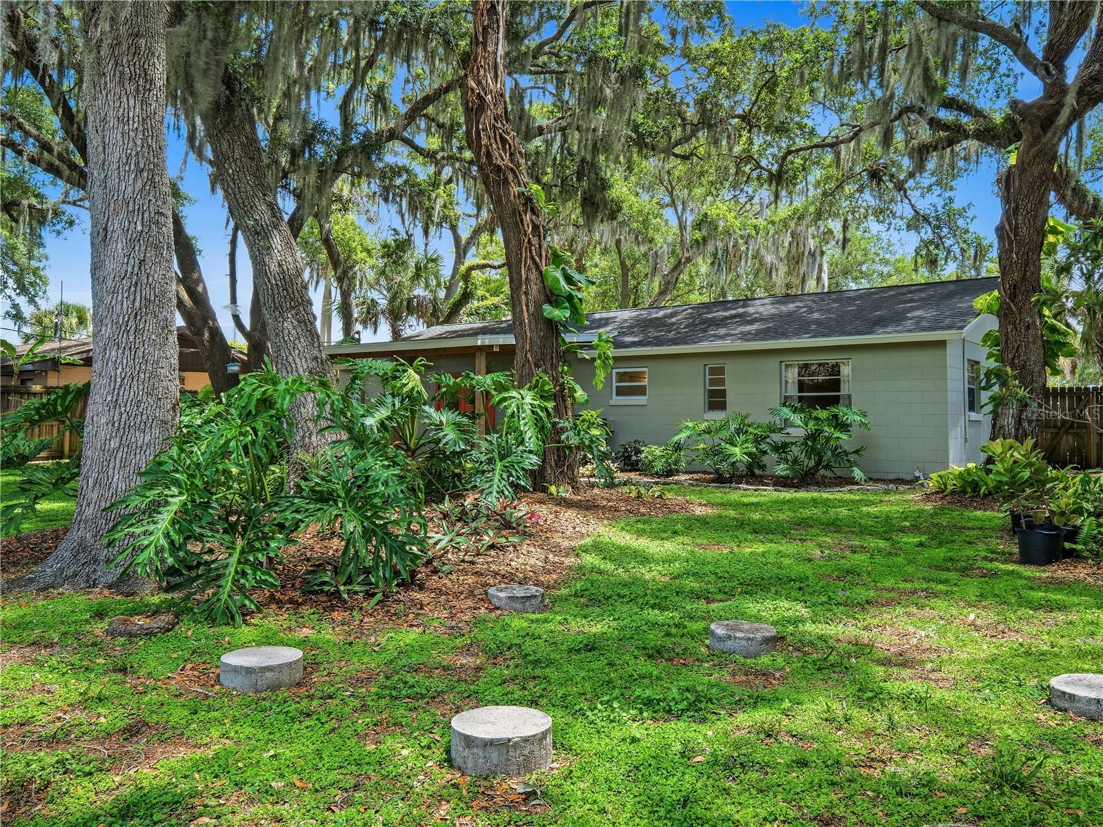 FLORIDA SHORES 01 - Residential