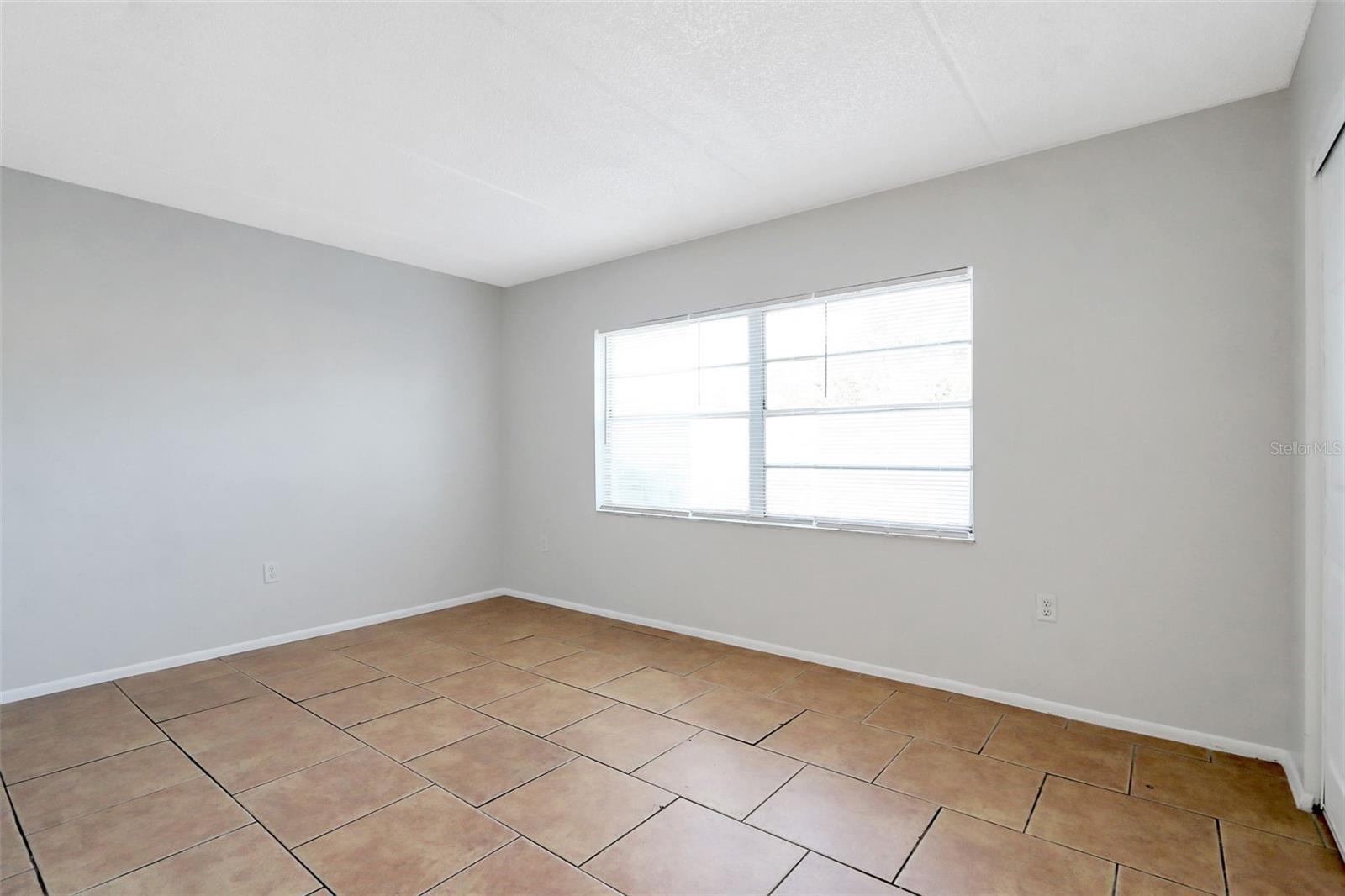 COMMODORE PLACE CONDO - Residential