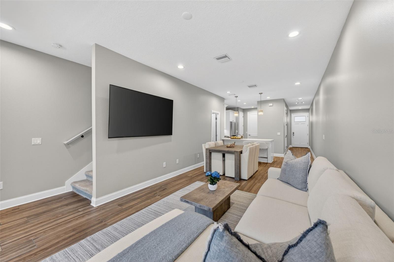 HIGHLAND RIDGE TWNHMS - Residential