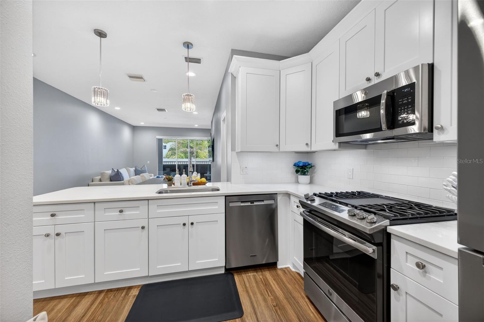 HIGHLAND RIDGE TWNHMS - Residential