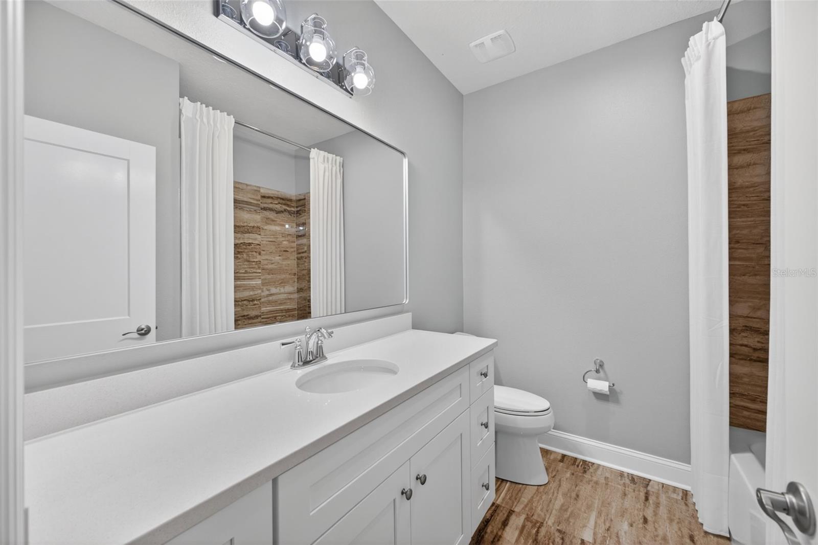 HIGHLAND RIDGE TWNHMS - Residential