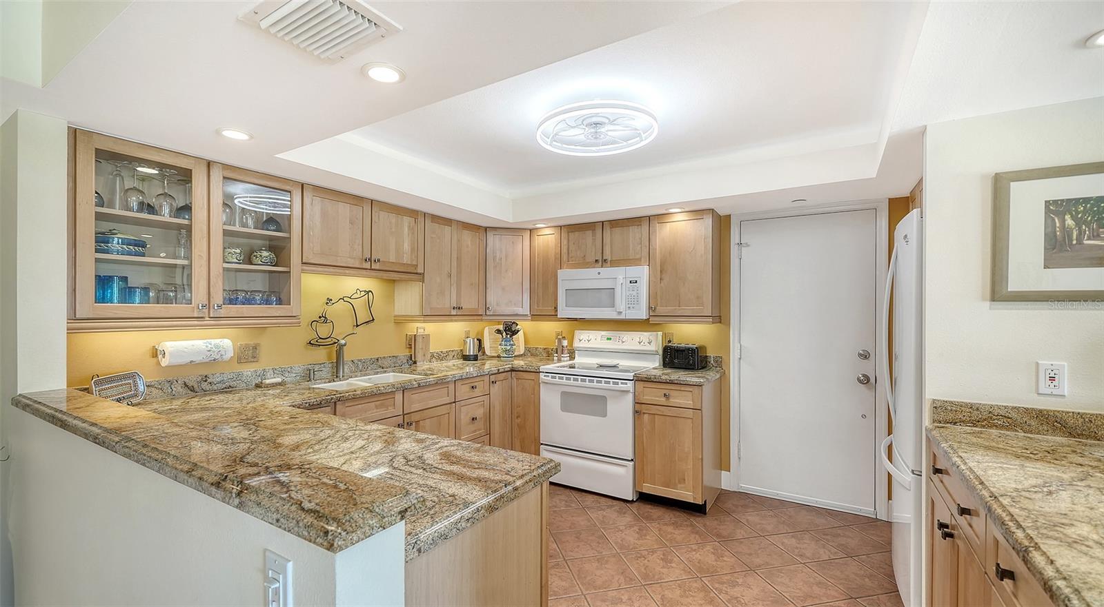 ISLANDER CLUB OF LONGBOAT - Residential