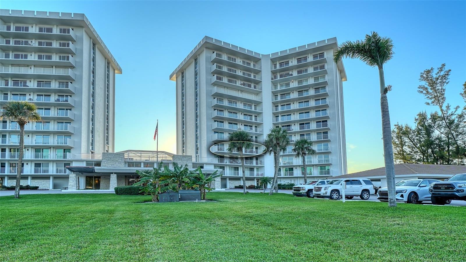 ISLANDER CLUB OF LONGBOAT - Residential