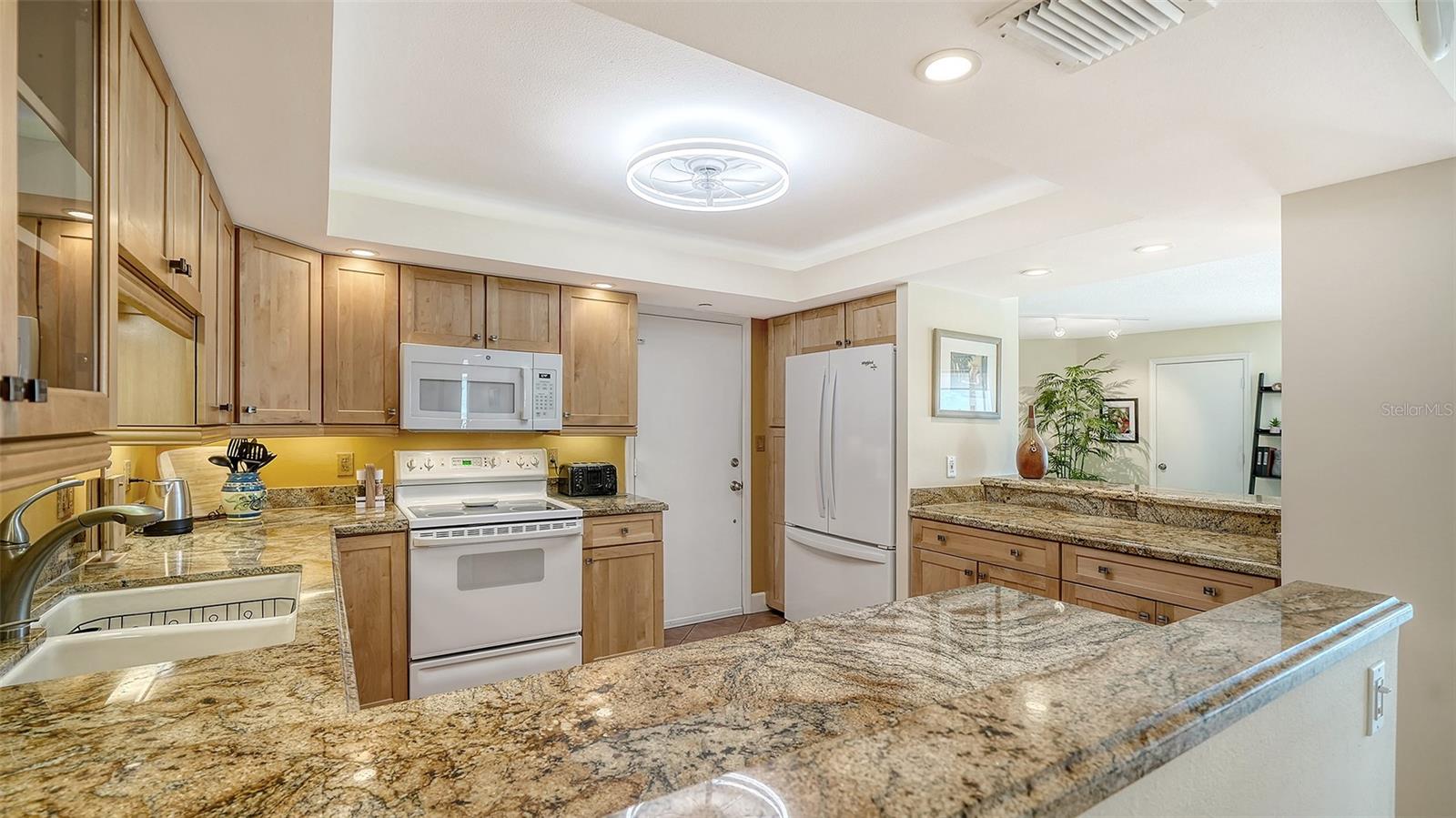 ISLANDER CLUB OF LONGBOAT - Residential