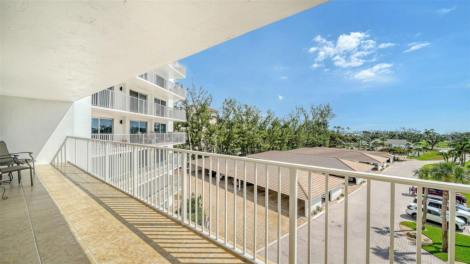 ISLANDER CLUB OF LONGBOAT - Residential