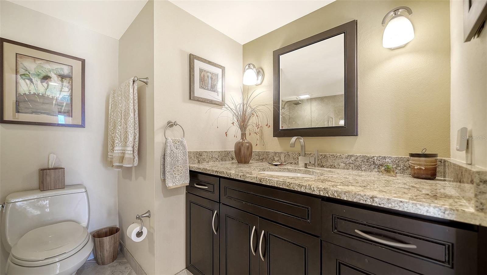 ISLANDER CLUB OF LONGBOAT - Residential