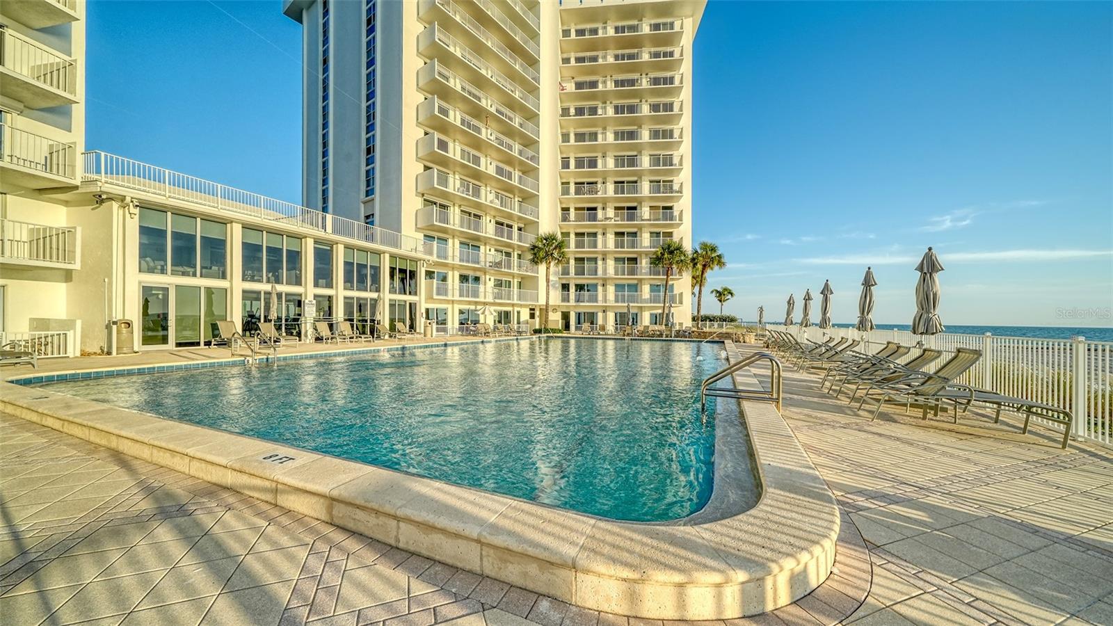 ISLANDER CLUB OF LONGBOAT - Residential