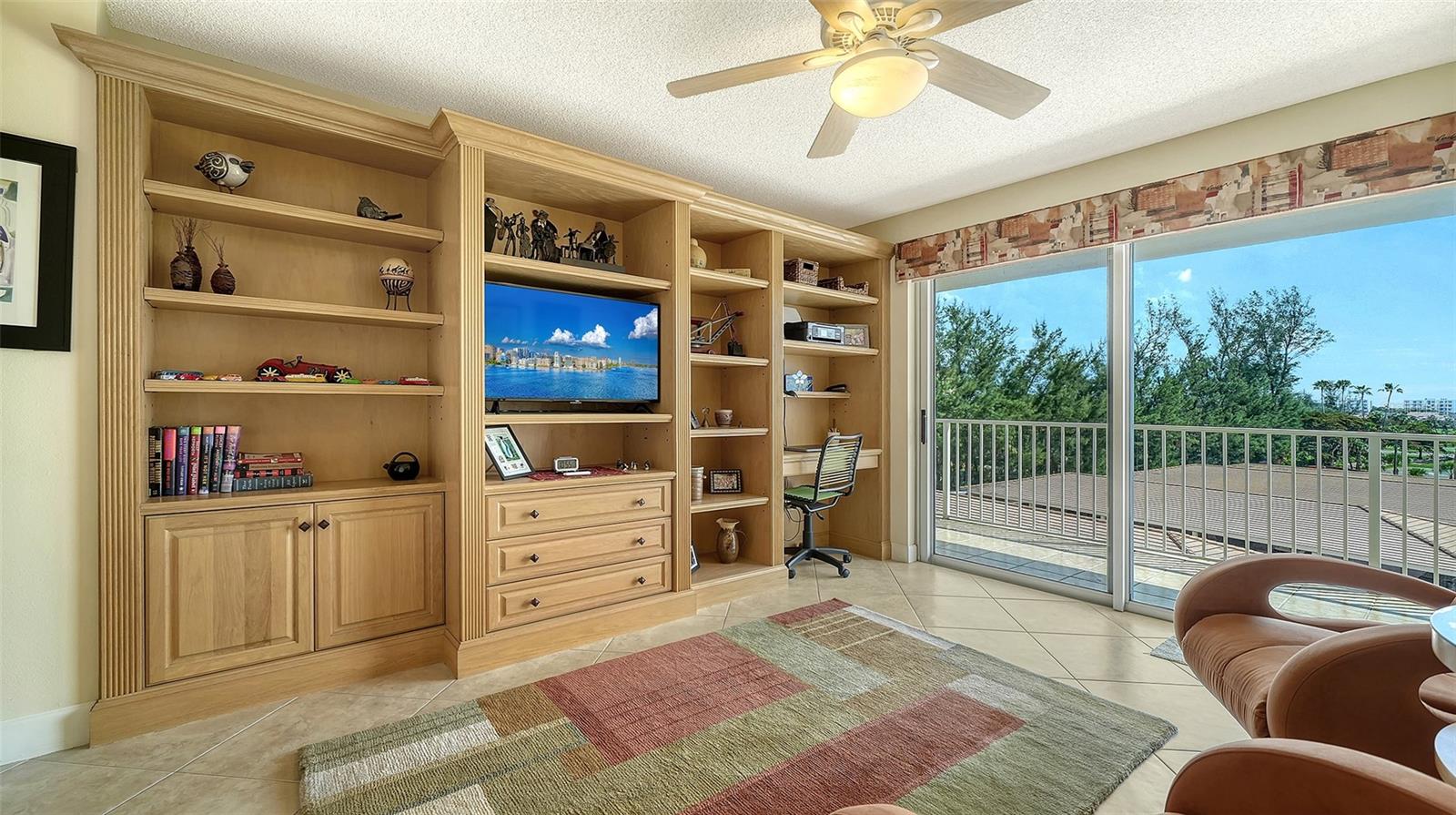 ISLANDER CLUB OF LONGBOAT - Residential