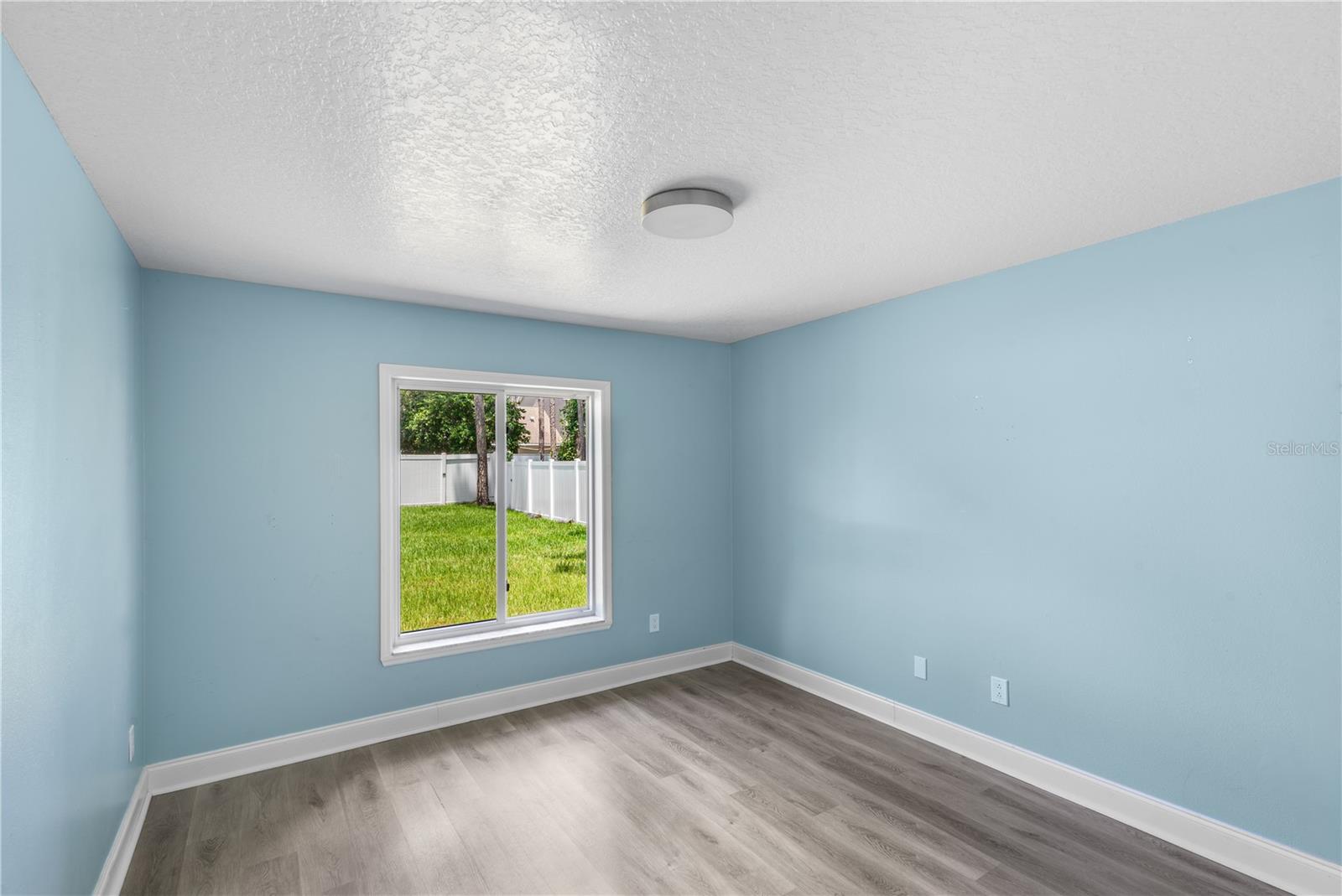 LAKEVIEW - Residential