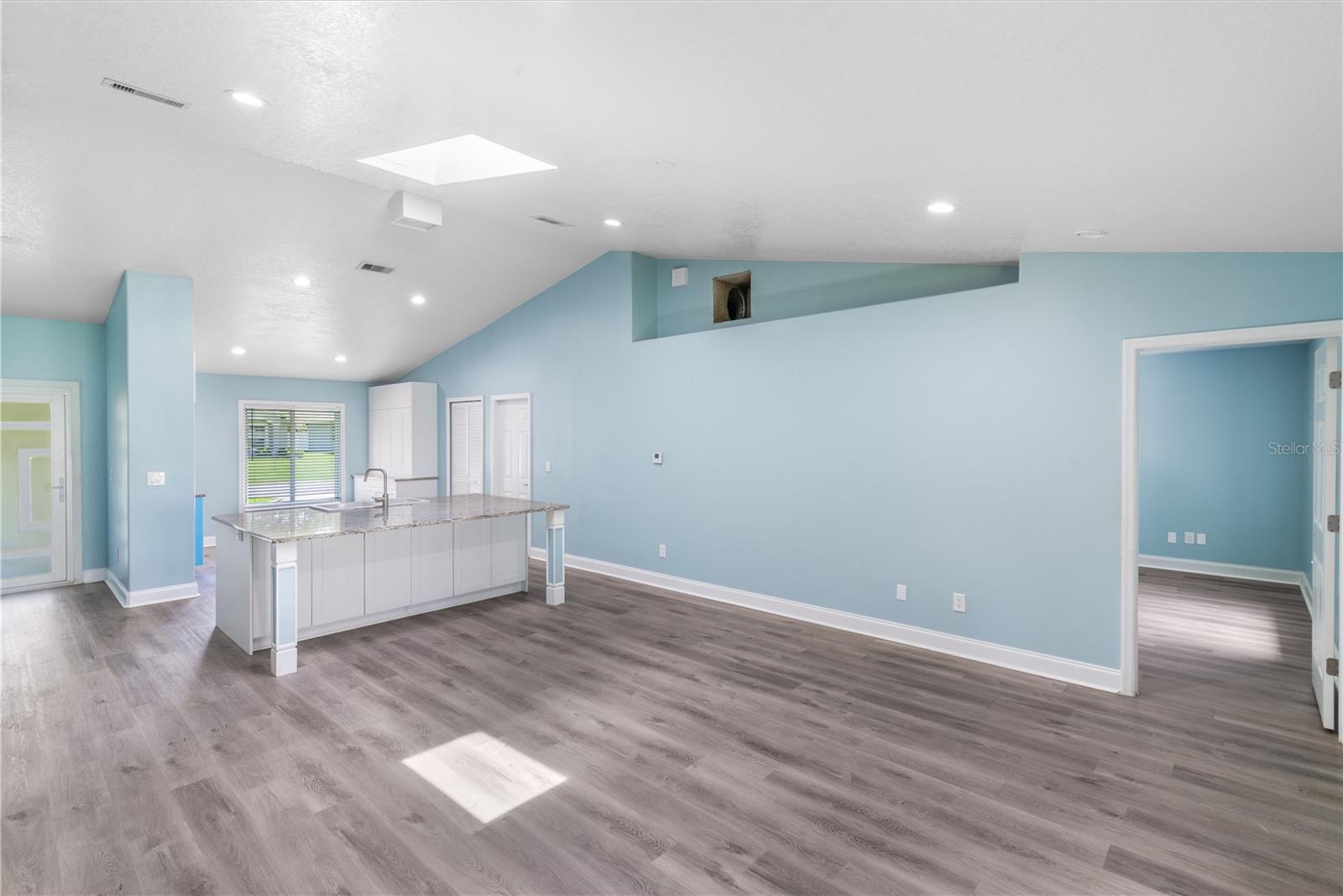 LAKEVIEW - Residential