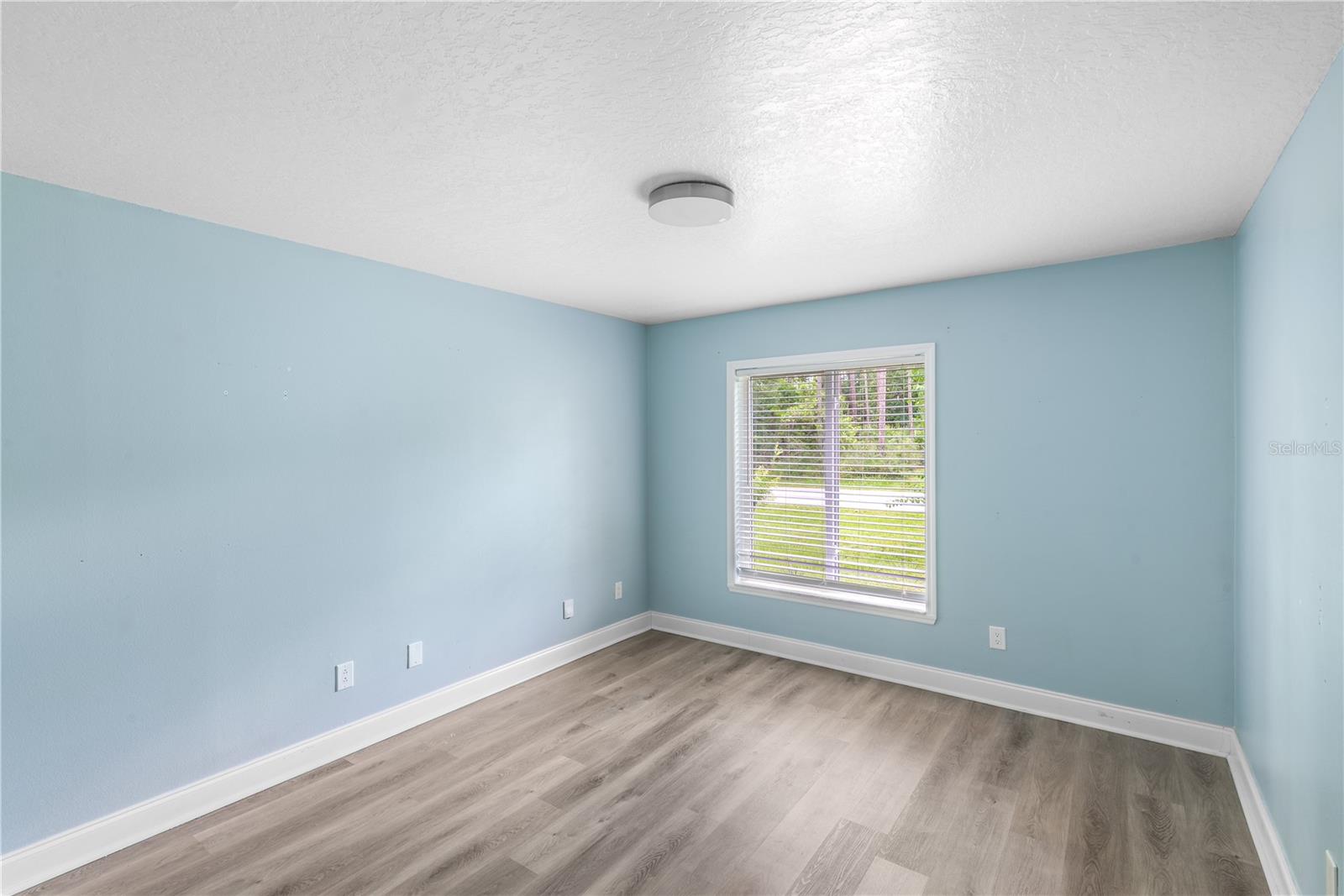 LAKEVIEW - Residential