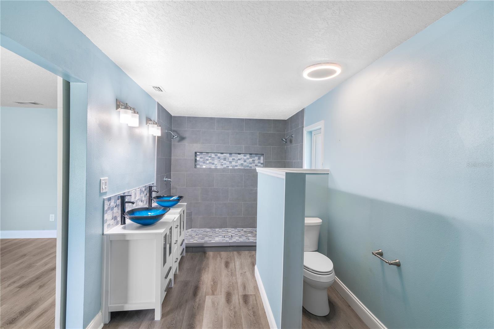 LAKEVIEW - Residential