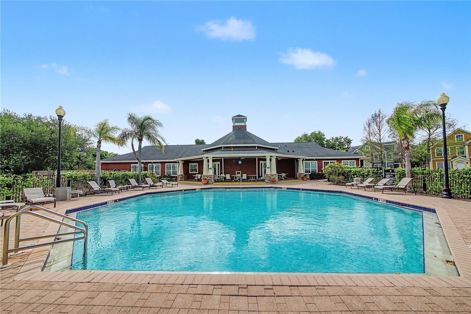ADMIRALS WALK - Residential