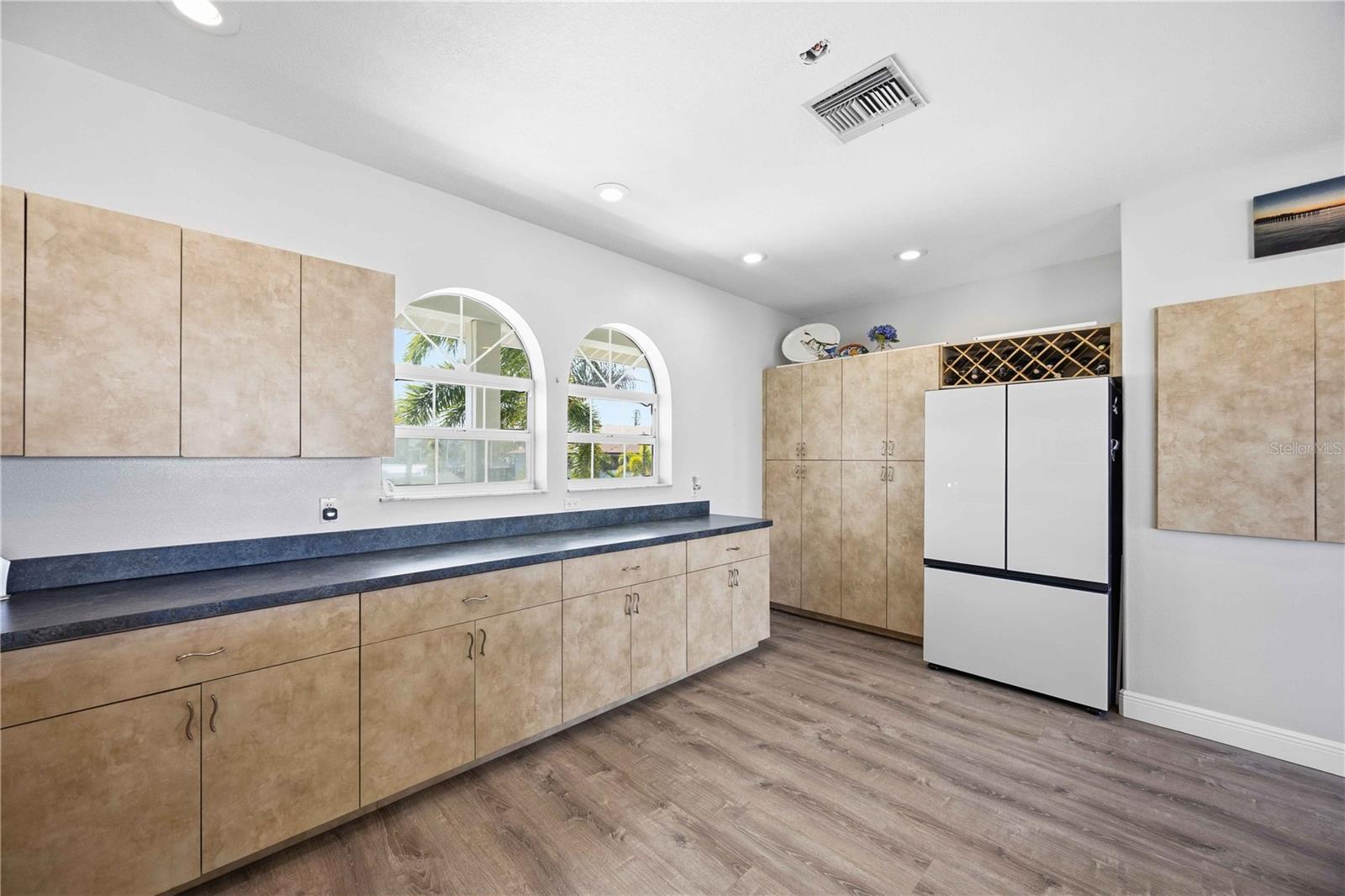 PALM POINT - Residential