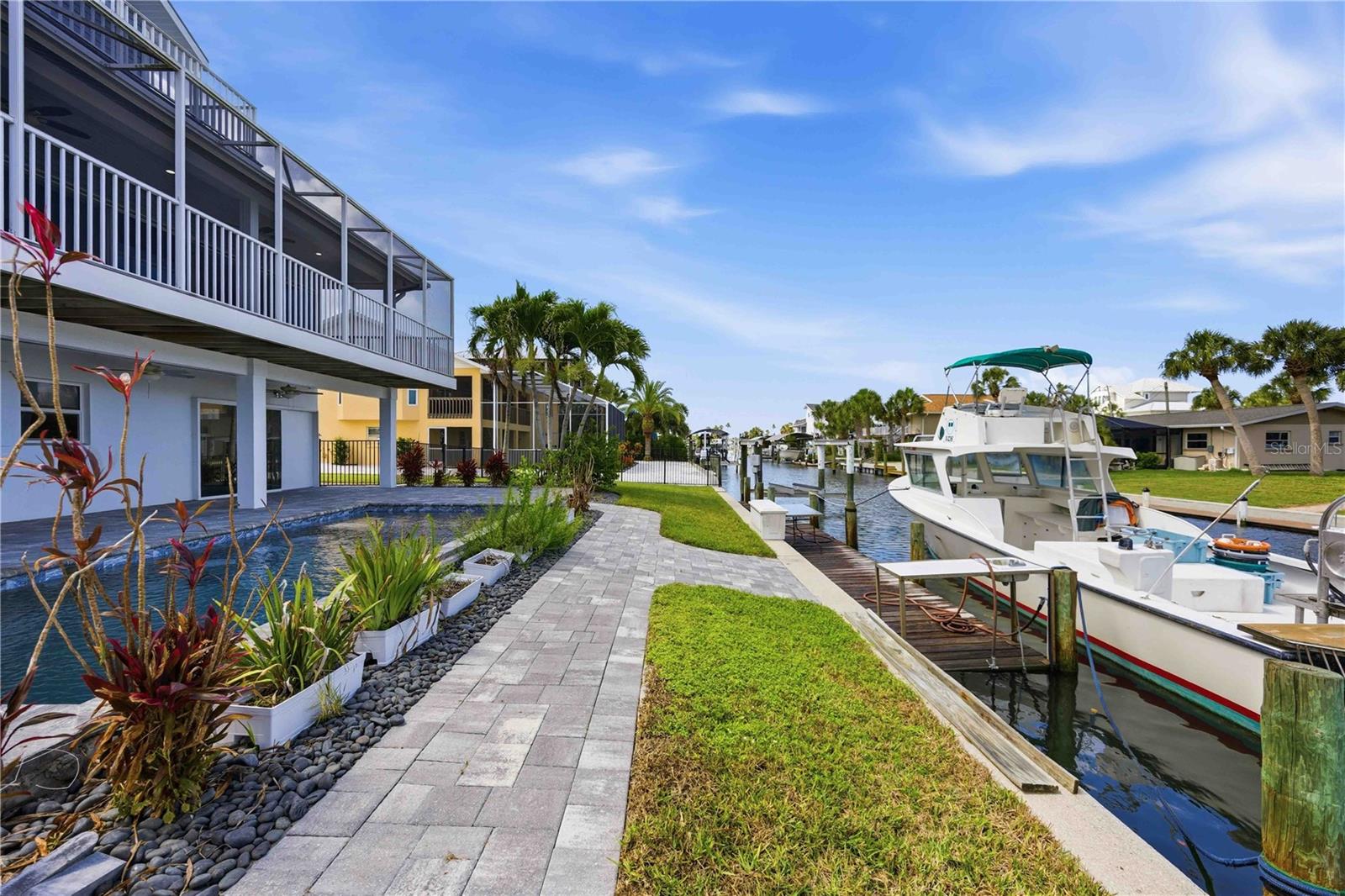 PALM POINT - Residential